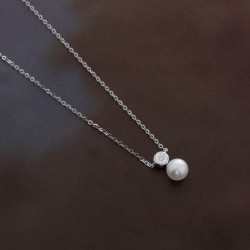 DNK92 بارنو (مرصّع بالالماس واللؤلؤ) DNK92 بارنو (مرصّع بالالماس واللؤلؤ)