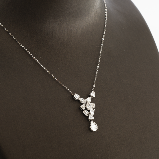 NK602 عقد نوالا الفضي (تصميم الدمعة)