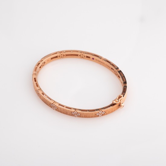 BR901 جيرلي كوين (سوار "روز") BR901 جيرلي كوين (سوار "روز")