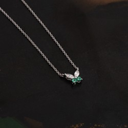 DNK141 عقد الفراشة (الماس "الزمرد الاخضر")