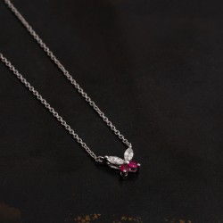 DNK142 عقد الفراشة (الماس "الياقوت الاحمر")