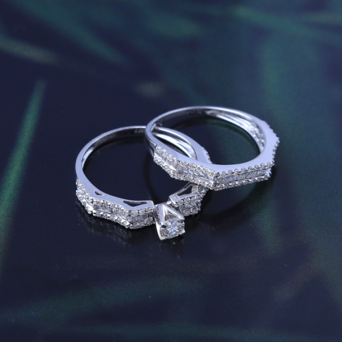 Diamonds Ring