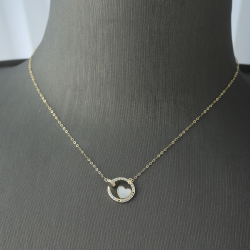 NK833 عقد ريناس (تصميم "القلب")